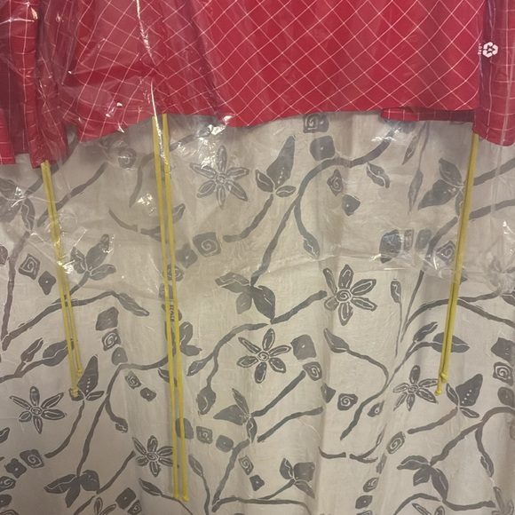 Tory Burch 💯% Silk Elegant Red Women's Top Like New! Authentic Runway Style - Picture 3 of 6